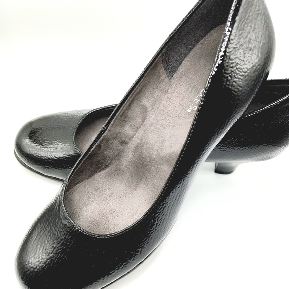 AEROSOLES Shoes - New Women's Aerosole Black Classic Pumps Size 6.5